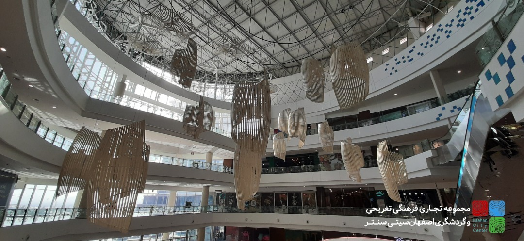 Atrium1 ( نمایی از آتریوم مرکزی )  largest shopping mall in the world & world best shopping mall